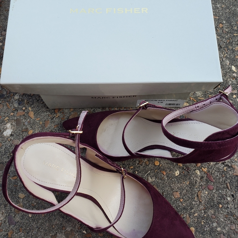 Marc Fisher Suede Heels - image 3
